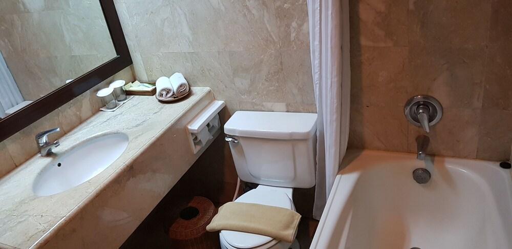 Hotel Puri Bambu Jimbaran Esterno foto