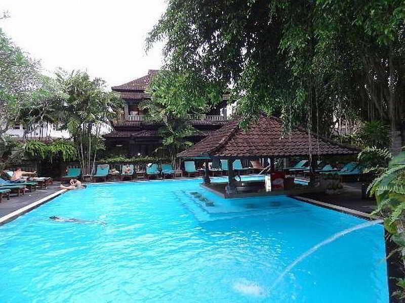 Hotel Puri Bambu Jimbaran Esterno foto