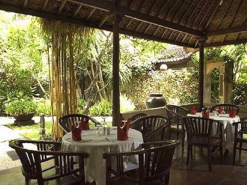 Hotel Puri Bambu Jimbaran Esterno foto