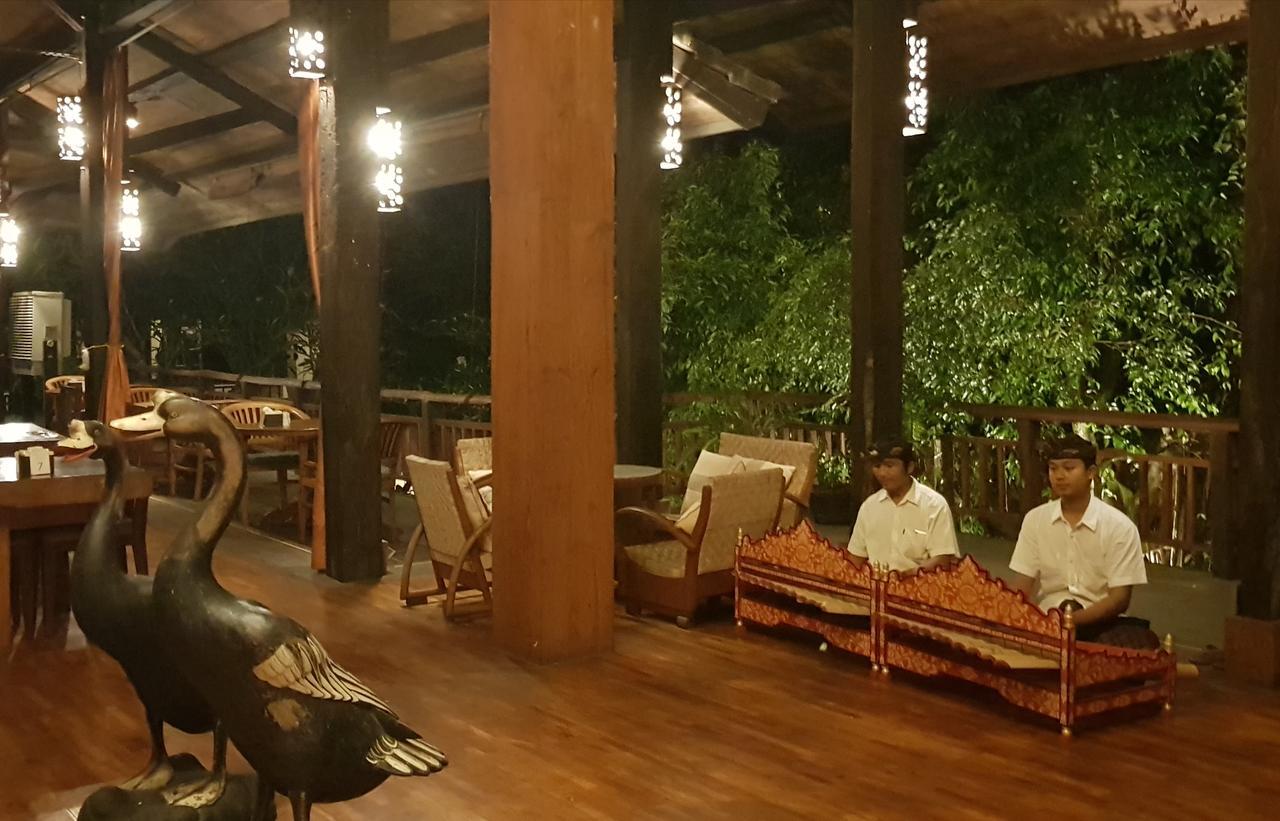 Hotel Puri Bambu Jimbaran Esterno foto